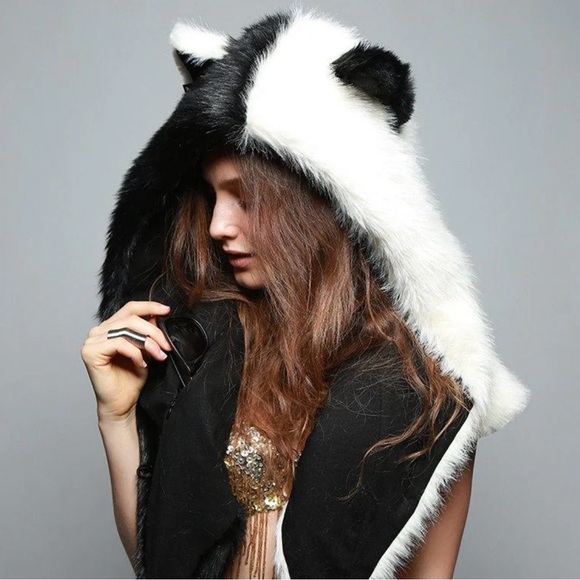 SpiritHoods Accessories - RARE SpiritHoods MOON WOLF Collector's Edition SHAWL Cloak Scarf Secret Pawket